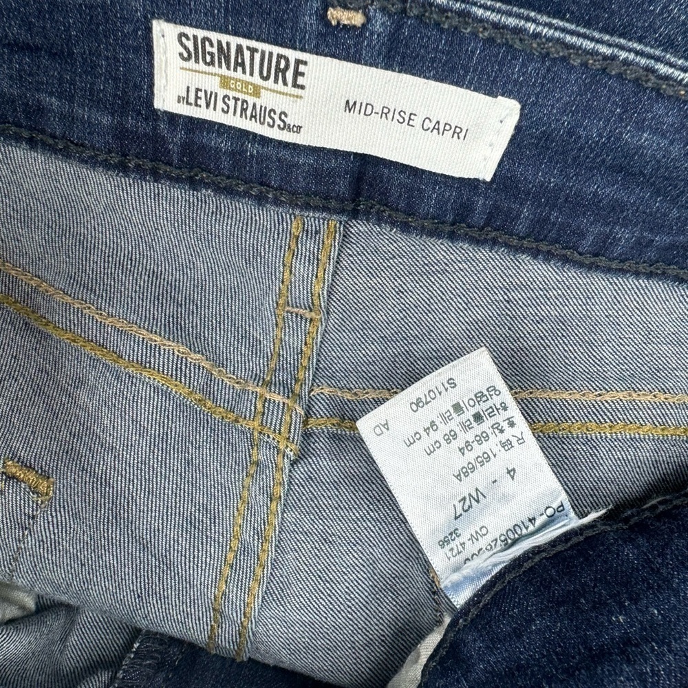 Levi’s Gold Signature Mid Rise Stretch Cuffed Capri Jeans Size 27/4 - Picture 7 of 8